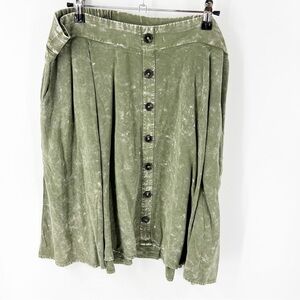 ✅ Torrid Green Challis Skirtall Womens Size 1